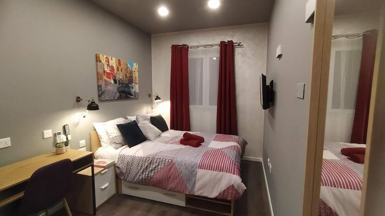 Cosy Albert'S Seaside Suites Сліма Екстер'єр фото